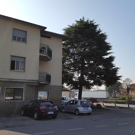 Hotel Dei Pini Medolago Екстер'єр фото