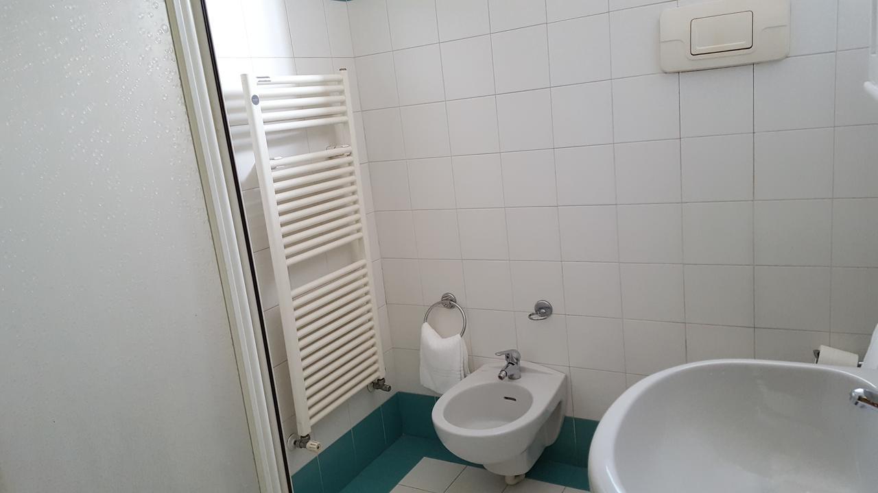 Hotel Dei Pini Medolago Екстер'єр фото